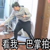 这个人怎么没事还打无人机玩