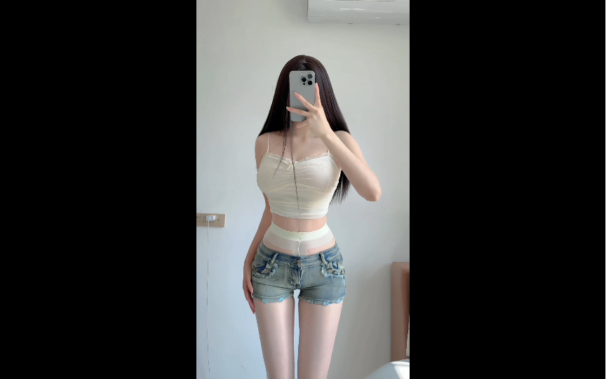 What's your favorite set? #Wearing #Figure