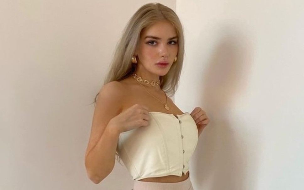 Learn to dress and learn a foreign language at the same time