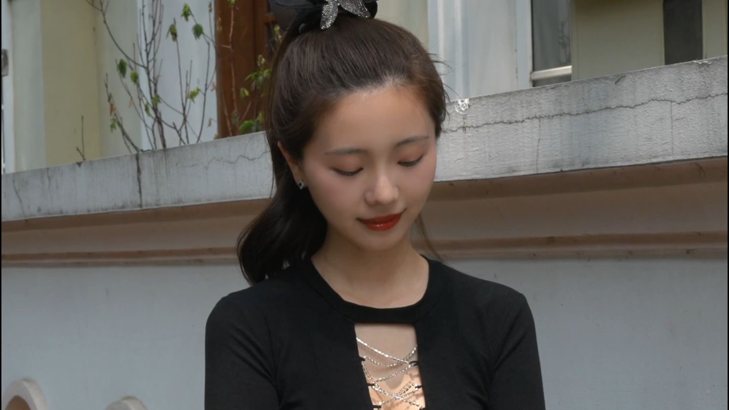 长得乖就行了，你管我乖不乖