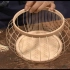 日本驻竹编匠人是如何制作精美的工艺品--駿河竹千筋細工職人