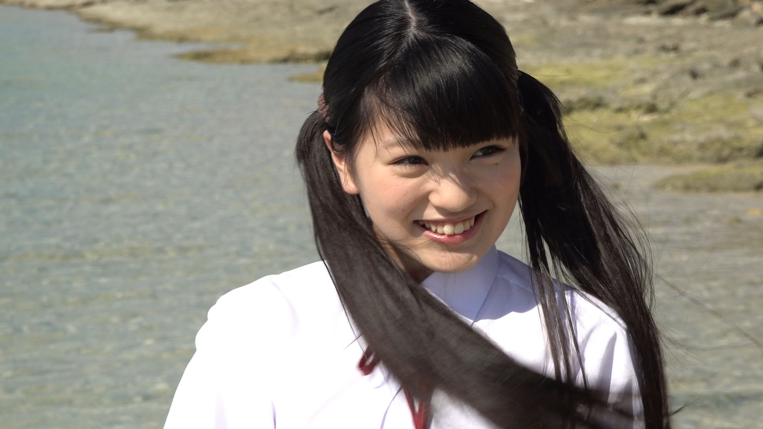 Hina Yashiro Ryukyu Islands Travel Photo Album Opening [4K Quality]