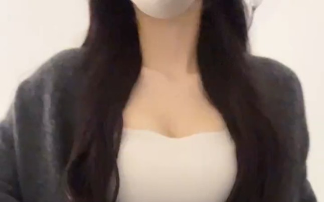 Simple to wear, simple for you and me