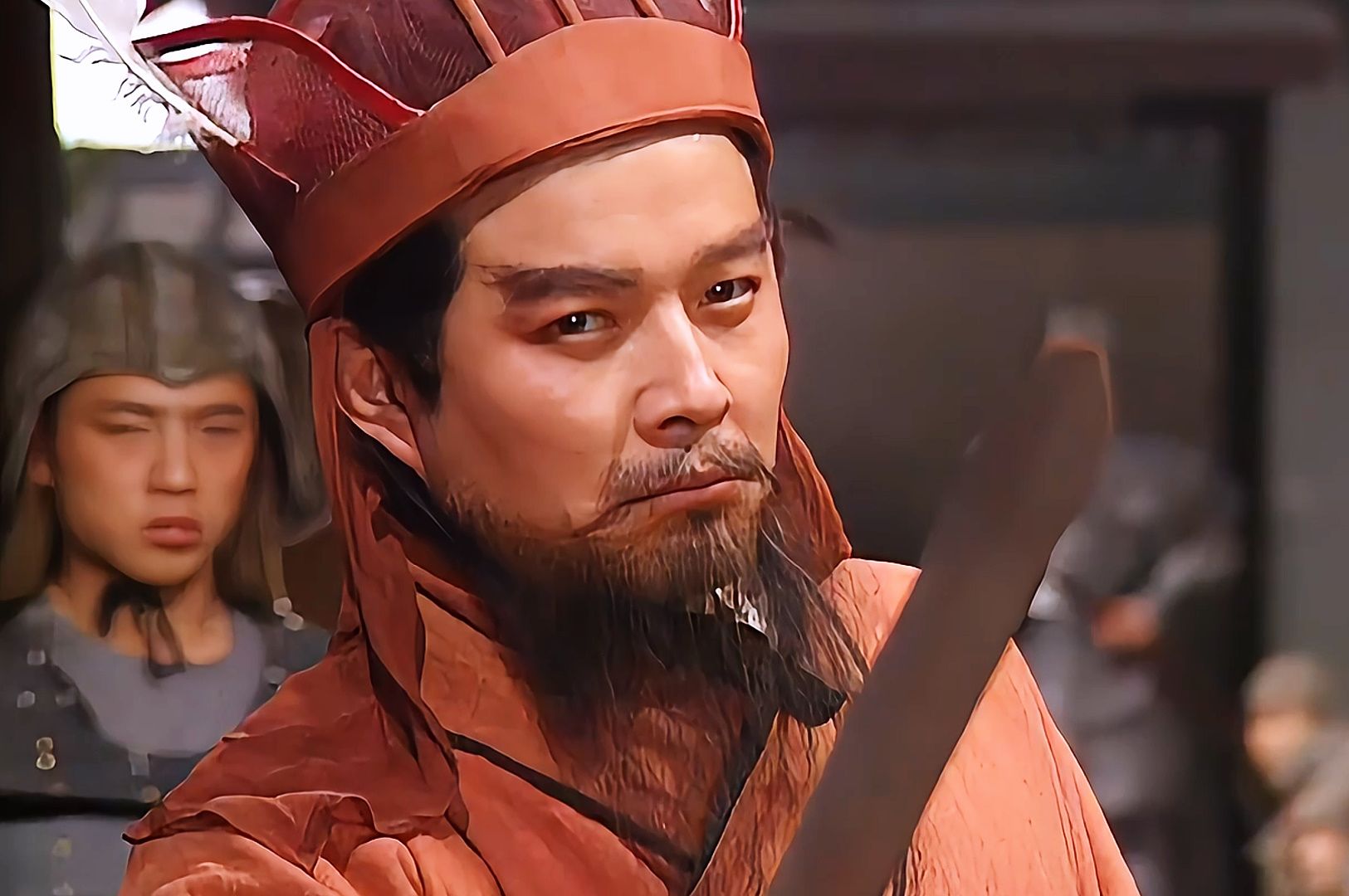 “我剑也未尝不利！这一刻曹老板想给袁绍当狗”