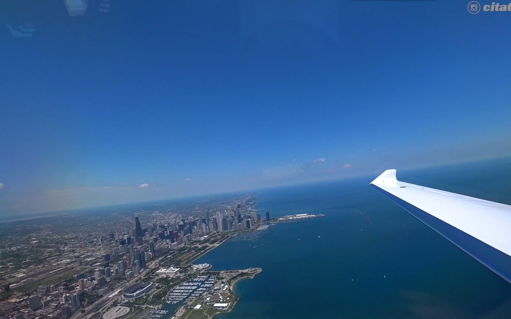 第一视角驾驶喷气机芝加哥机场降落