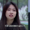 流星之绊：女儿当街给继父下跪，路过大妈：人在做，天在看