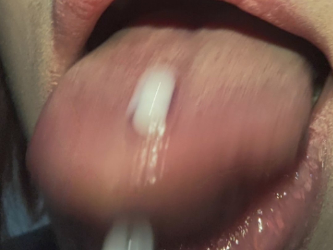 不是...你真把这套穿到漫展上来了...