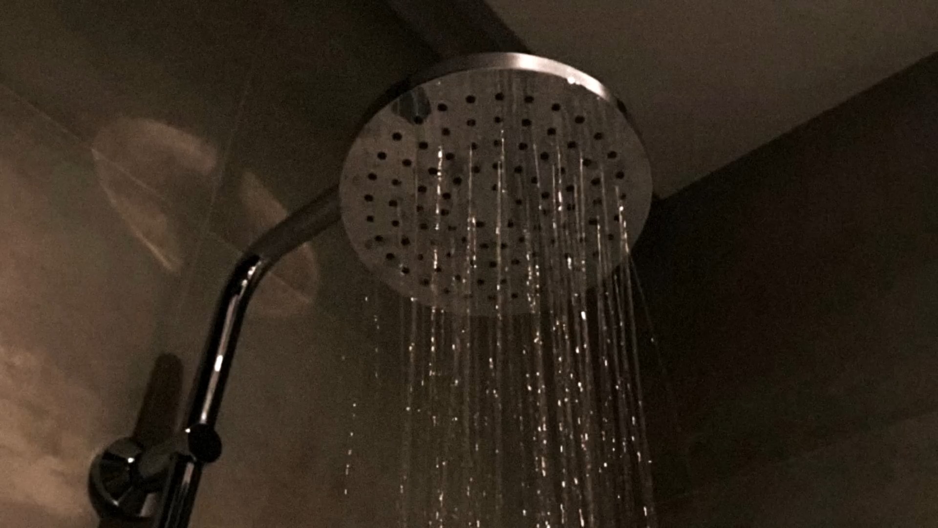 𝑷𝒍𝒂𝒚𝒍𝒊𝒔𝒕 • 洗澡时陷入存在主义哲思