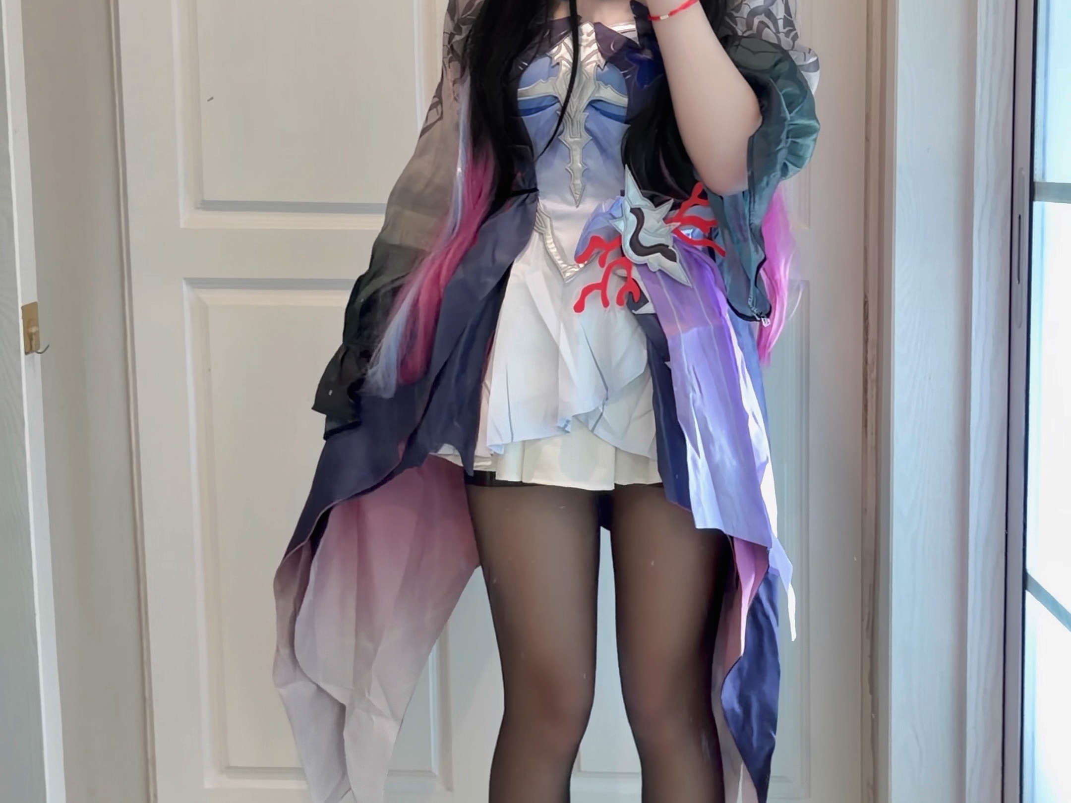 Better to get it over with quickly than to suffer for a long time. But it still hurts, doesn't it?