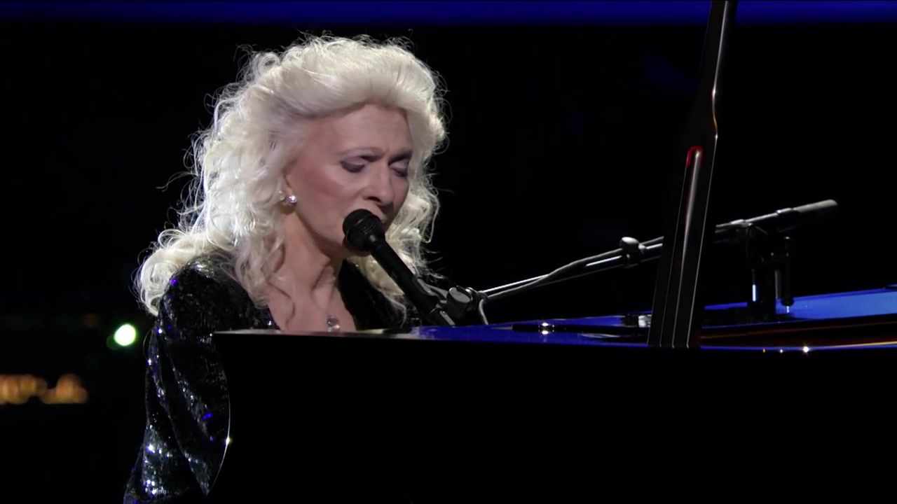 吞仙丹的judy collins78岁高龄再唱suzanne(59th grammys/2017)