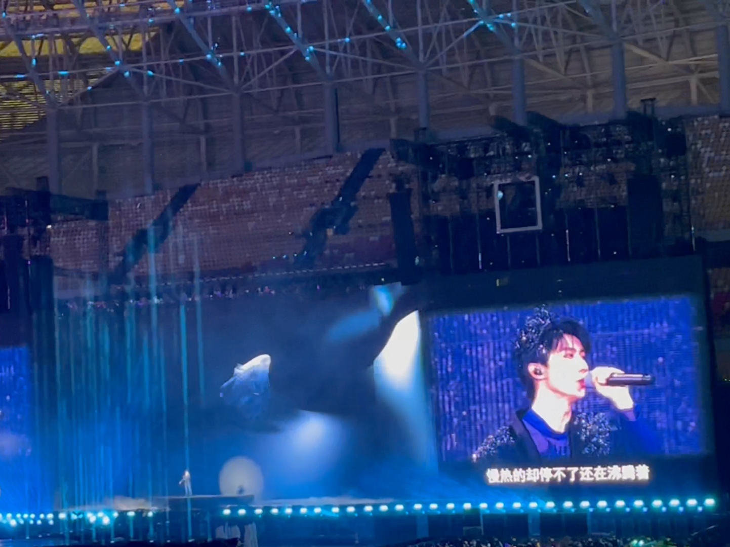 马嘉祺5.4号重庆演唱会《慢冷》现场，真的比官方视频里好听的多的多啊啊啊啊啊啊