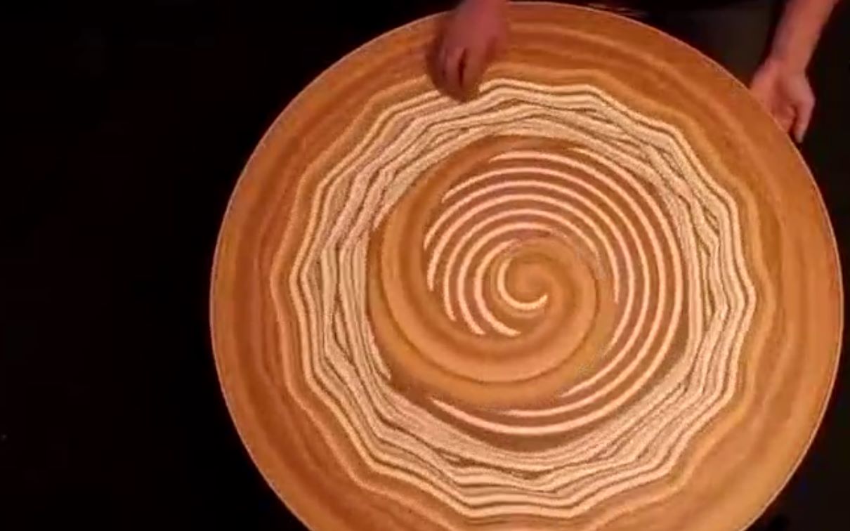 【沙画】转动圆盘上的沙画艺术