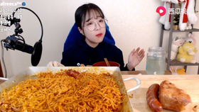 挑战吃火鸡面视频大全 1b22f28f3eff6e3a793e891dac06c6ff85514347.jpg@280w_158h_1c_100q.jpg