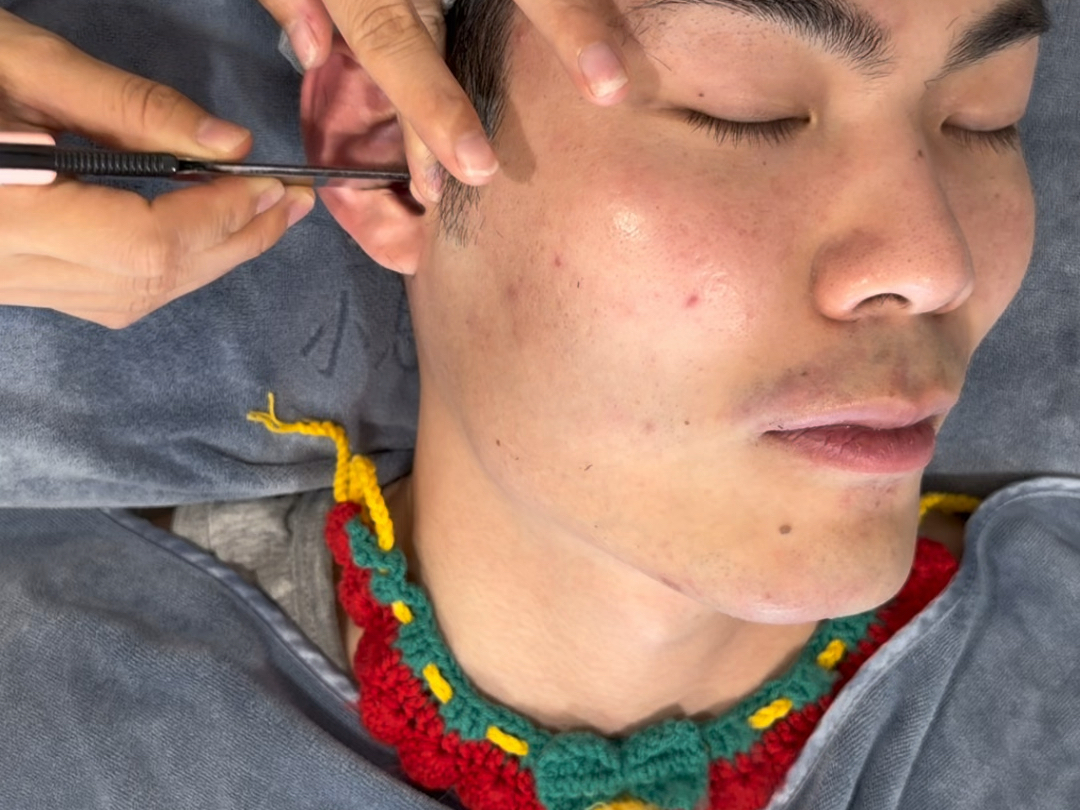 讲真的，我觉得男孩子看起来干干净净就很好了
