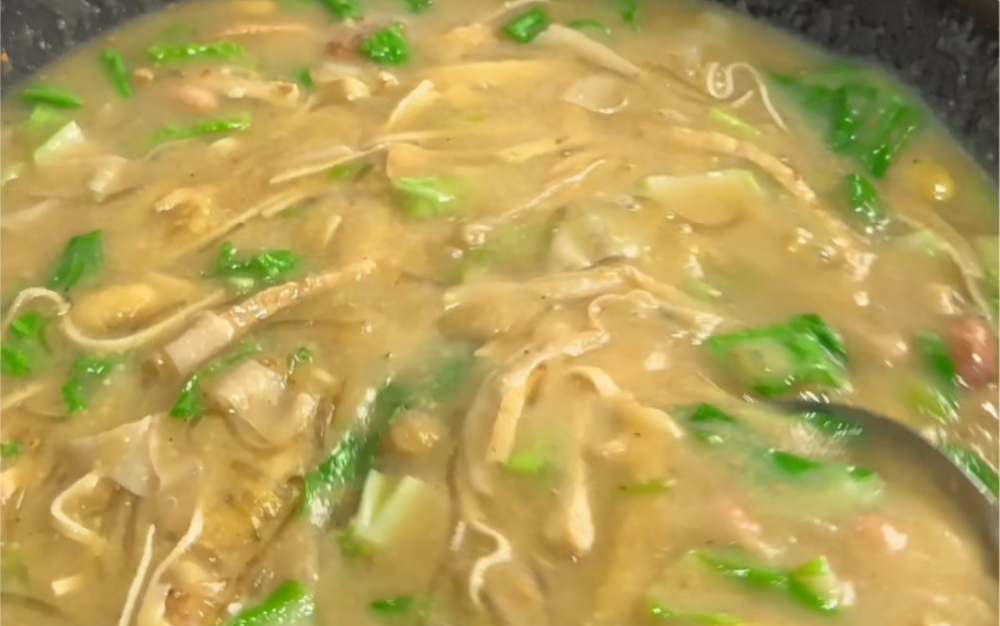 河南的特色美食五香豆沫，虽然没有胡辣汤名气大，但是在河南人的心中也是数一数二的。#河南特色美食做法 #五香豆沫#家乡的味道