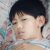 小男孩尿床后，被发现差点起火