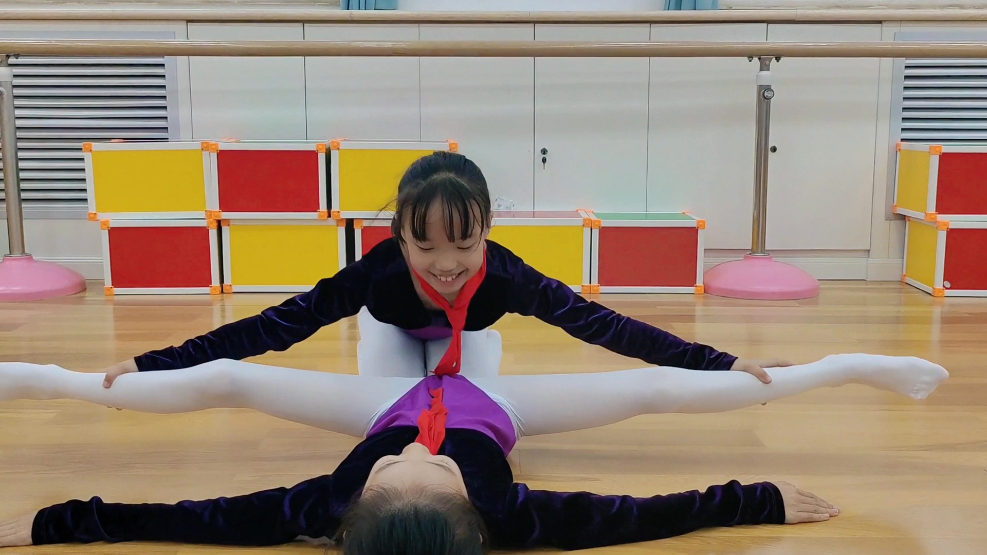 【回忆与后记11】仰卧横叉的辅助练习