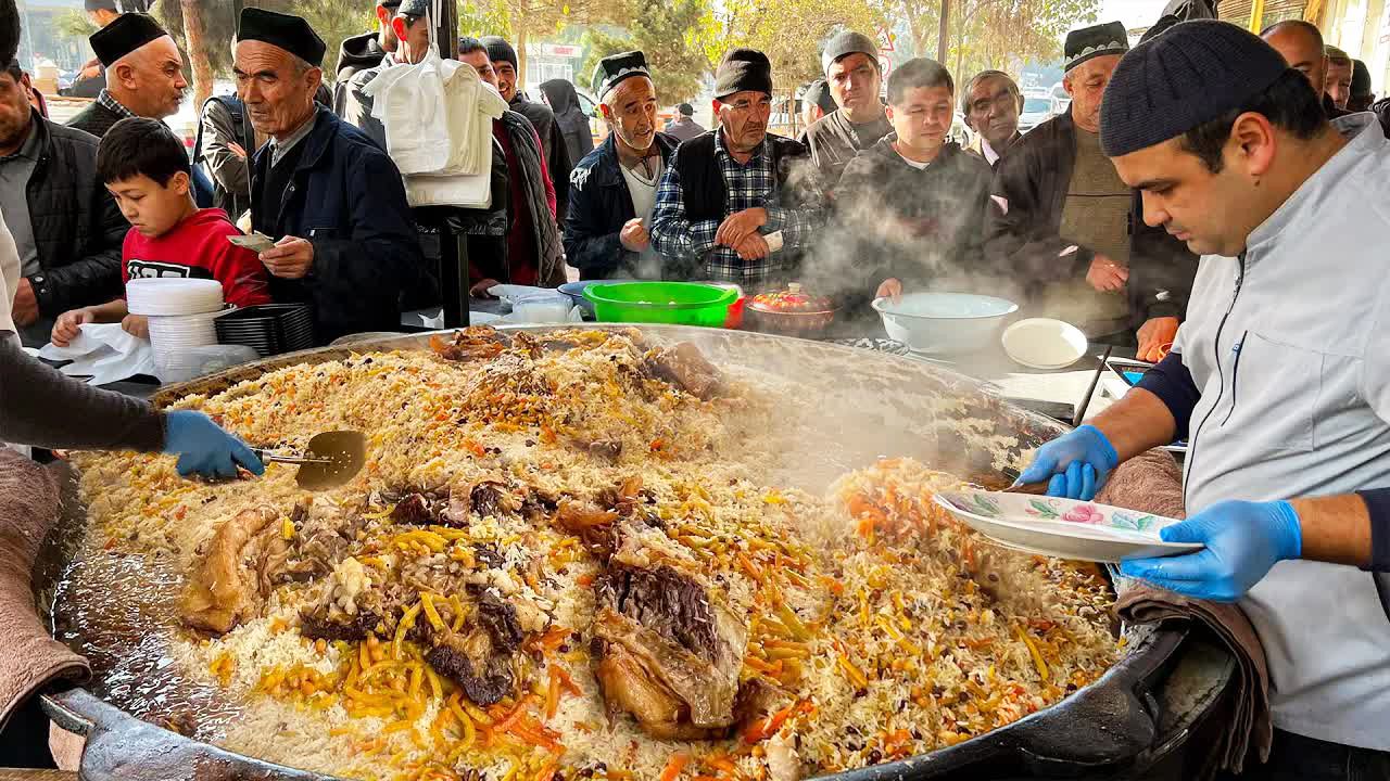 乌兹别克斯坦名菜手抓饭，所见均是粗犷豪情，见证深厚的饮食文化