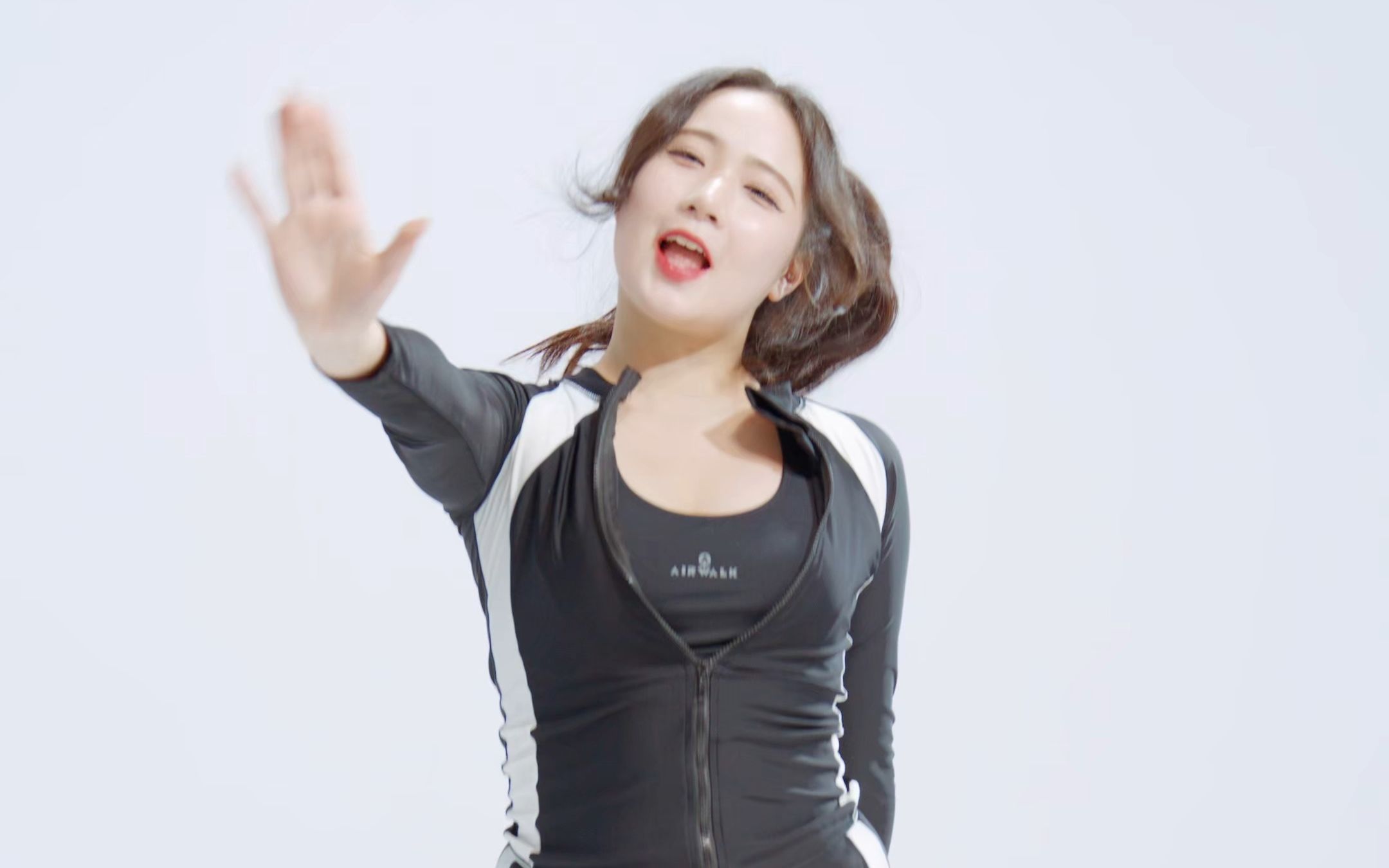 Jung In, Bubble Pop!, Sportswear