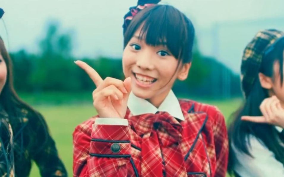 【中字】AKB48君好MV【当年最强UG，三个当妈，全员毕业】只因为喜欢你 君のことが好きだから 高城亞樹+指原莉乃+ 松井玲奈 UNDER GIRLS