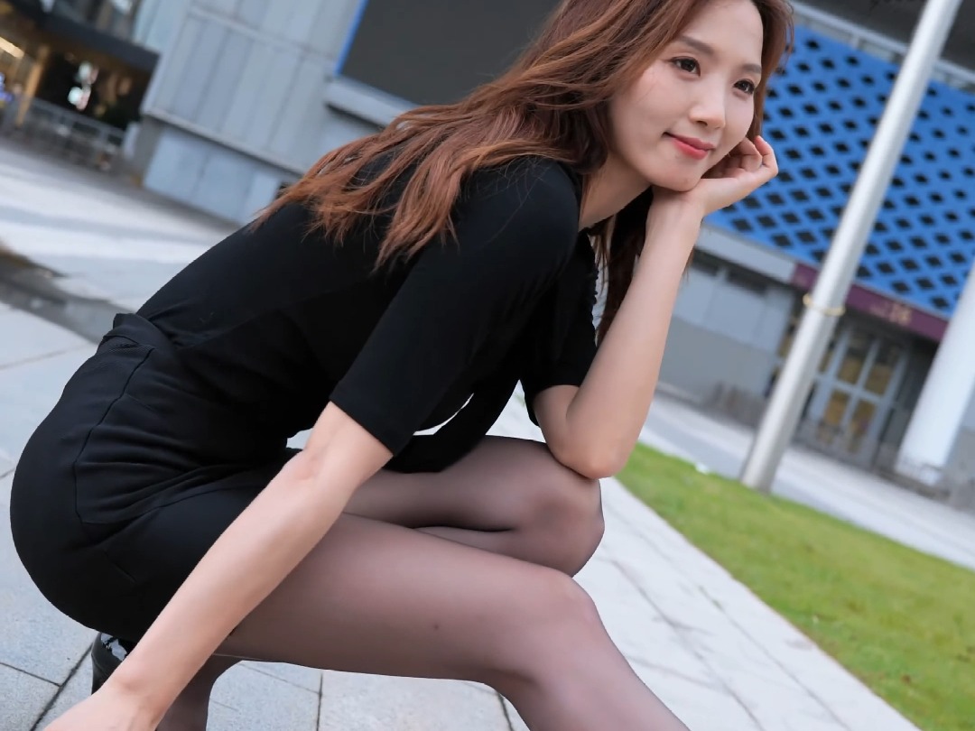 Miss Wen Wen's Airy Wrap Skirt Big Bay Car Show Outfit