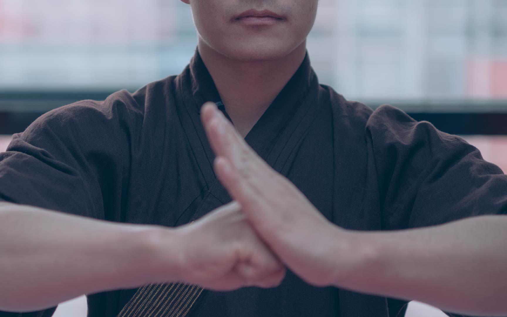 少林武僧亲授抱拳礼,从头学起,一点都不难.