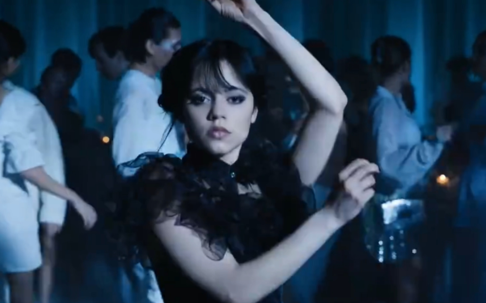 亚当斯一家 Netflix新剧（Wednesday ）《星期三 》星期三的大提琴独奏曲 Paint It Black