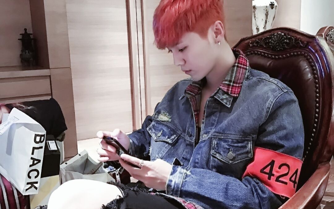 #鹿晗##某时某刻听鹿晗#鹿住【转发】@还是