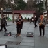 静安公园上海街头艺人杜老师表演一曲《成都》，唱出上海味道