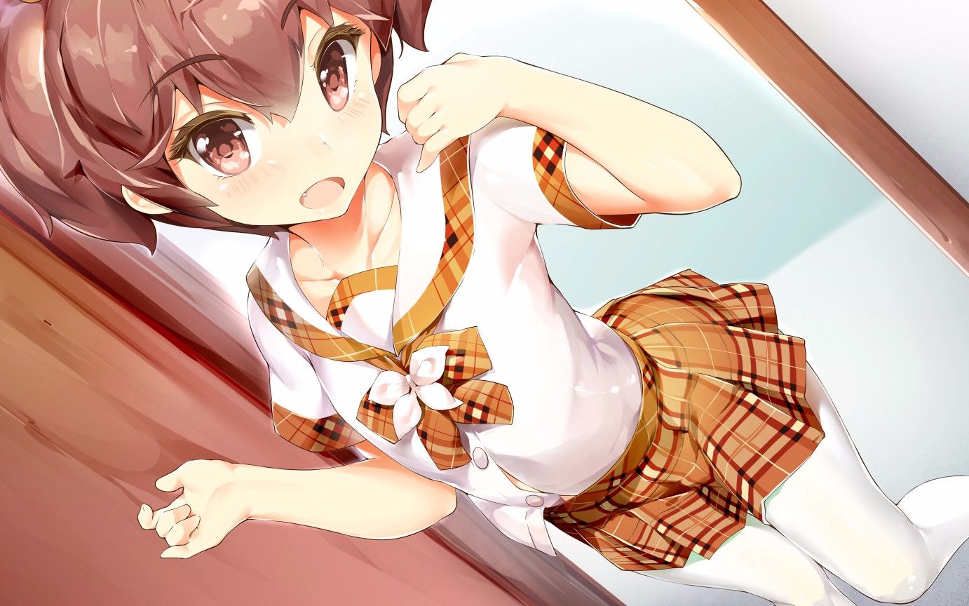 有一个腿又长又白的漂亮妹纸被绑在床边的图片,求出处:  从百度上