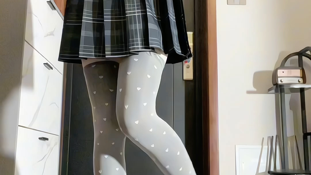 Black, white and black with waist silk