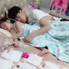 洗个澡回来成这样了，妈妈要睡在哪里