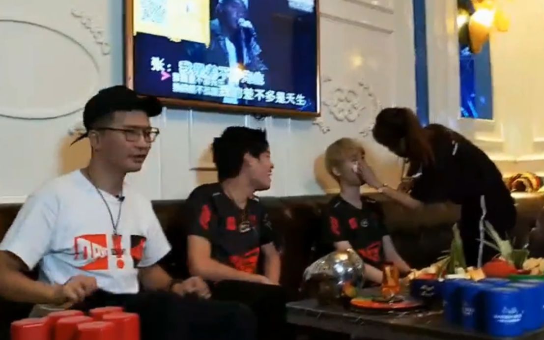 doinb与不灭之握为大家带来一首差不多先生!