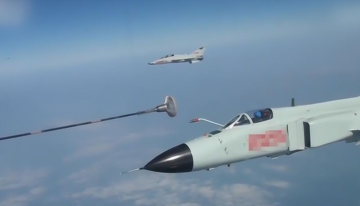 珍贵录像 - 1991年，中国完成首次空中加油