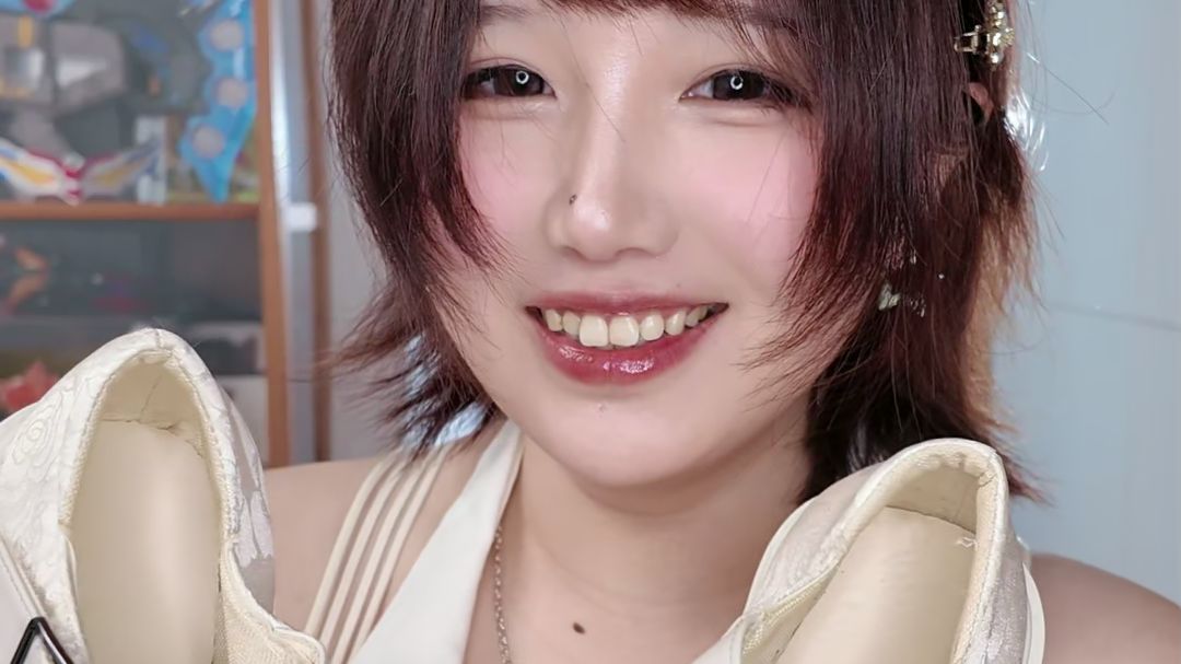 【普通穿搭】12块的好看鞋子炸了我都夸炸得响！