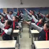 新镇小学手舞操六年级版