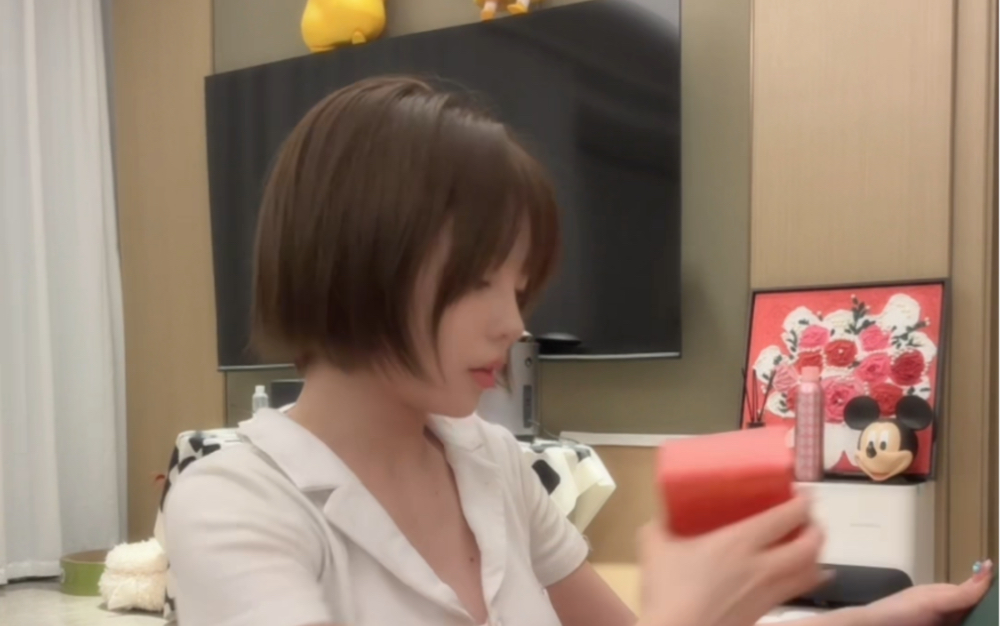 Happy Mid-Autumn Festival, what flavor of mooncake do you guys like?