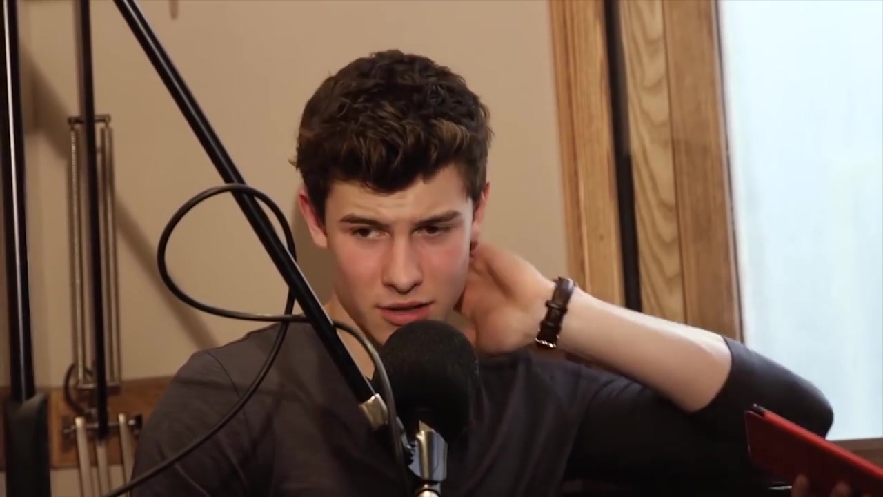 2.11萌德【shawn mendes】9 things you didn"t