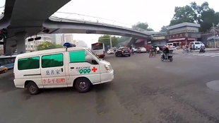 急救车开道视频 224dc22c4a4097f43e8387829477042204c6223c.jpg@310w_174h_1c_100q.jpg