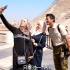 雷探长实拍战后叙利亚的城市废墟，叙利亚女孩看到中国人主动上前合影