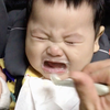 全程喂奶哭，爸妈都不知道咋哄了