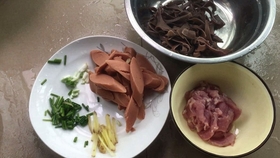 怎样做三鲜汤好吃又简单 23fd100b07067c95622377323ac42ccb31393c9c.jpg@280w_158h_1c_100q.jpg