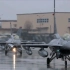 美国空军17架F-16战斗机降落横田空军基地