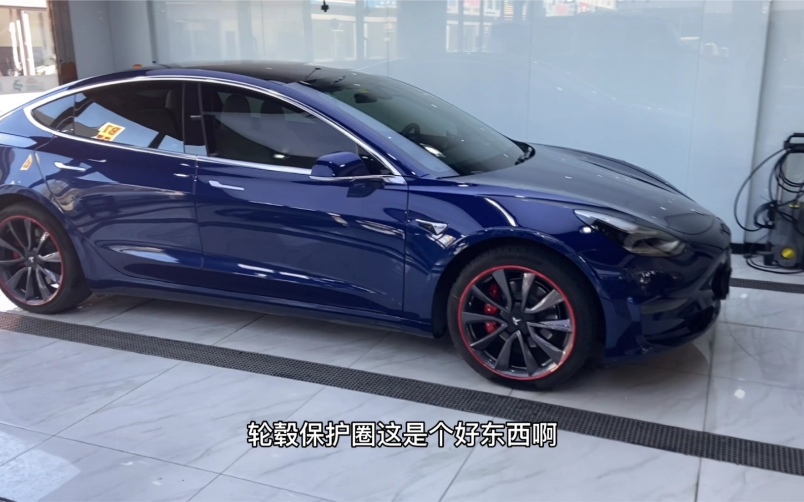 再也不用担心马路牙子剐蹭了  特斯拉model3轮毂保护圈