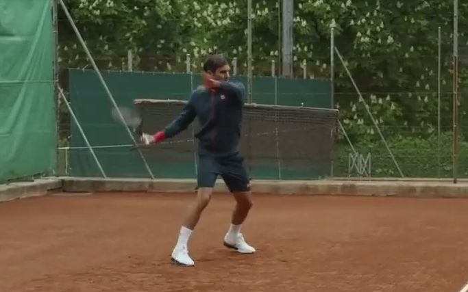 【网球近距离】费德勒最新训练，场边视角