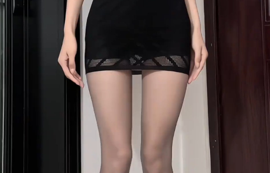 Gray silk just looks good with a wrap skirt