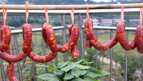 怎么晒腊肉全过程 24fab1d8214b0f9a5075dd2f669ee0b51dd3e5f9.jpg@280w_158h_1c_100q.jpg