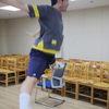 男同学健美操学成归来，非得露一手