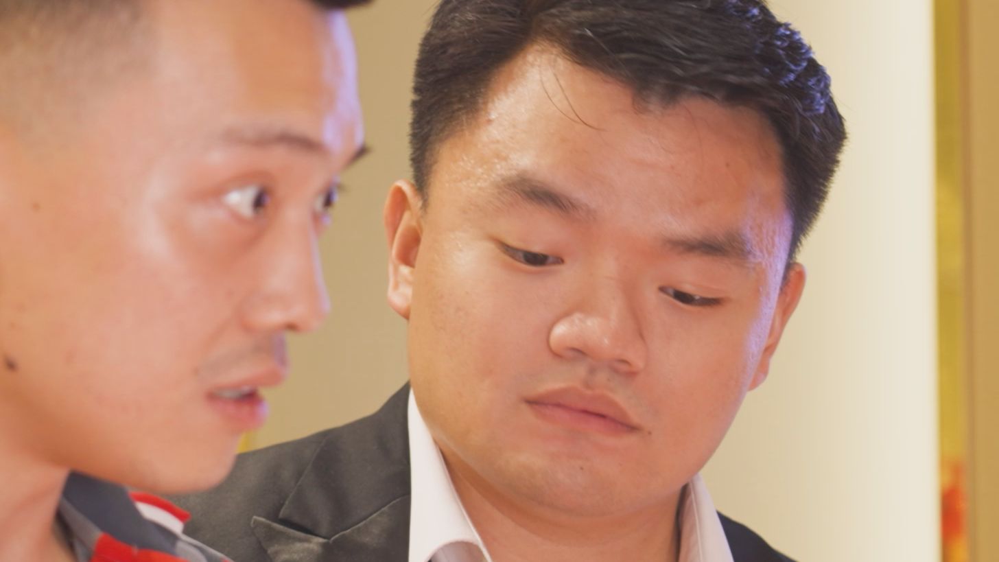 我穿越回十年前绿了自己