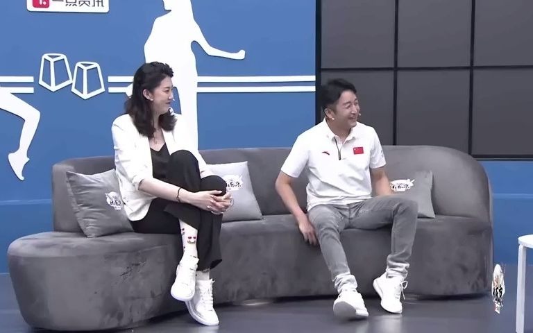 【Hi东京】邹市明最怕跟篮排球运动员坐一起 曾跟姚明一起翘二郎腿